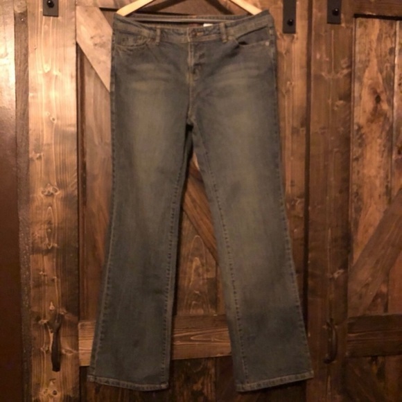 LOWEST PRICE !!! Classic Blue Women's / Junior’s Jeans - SIZE 11/12 - Picture 1 of 5